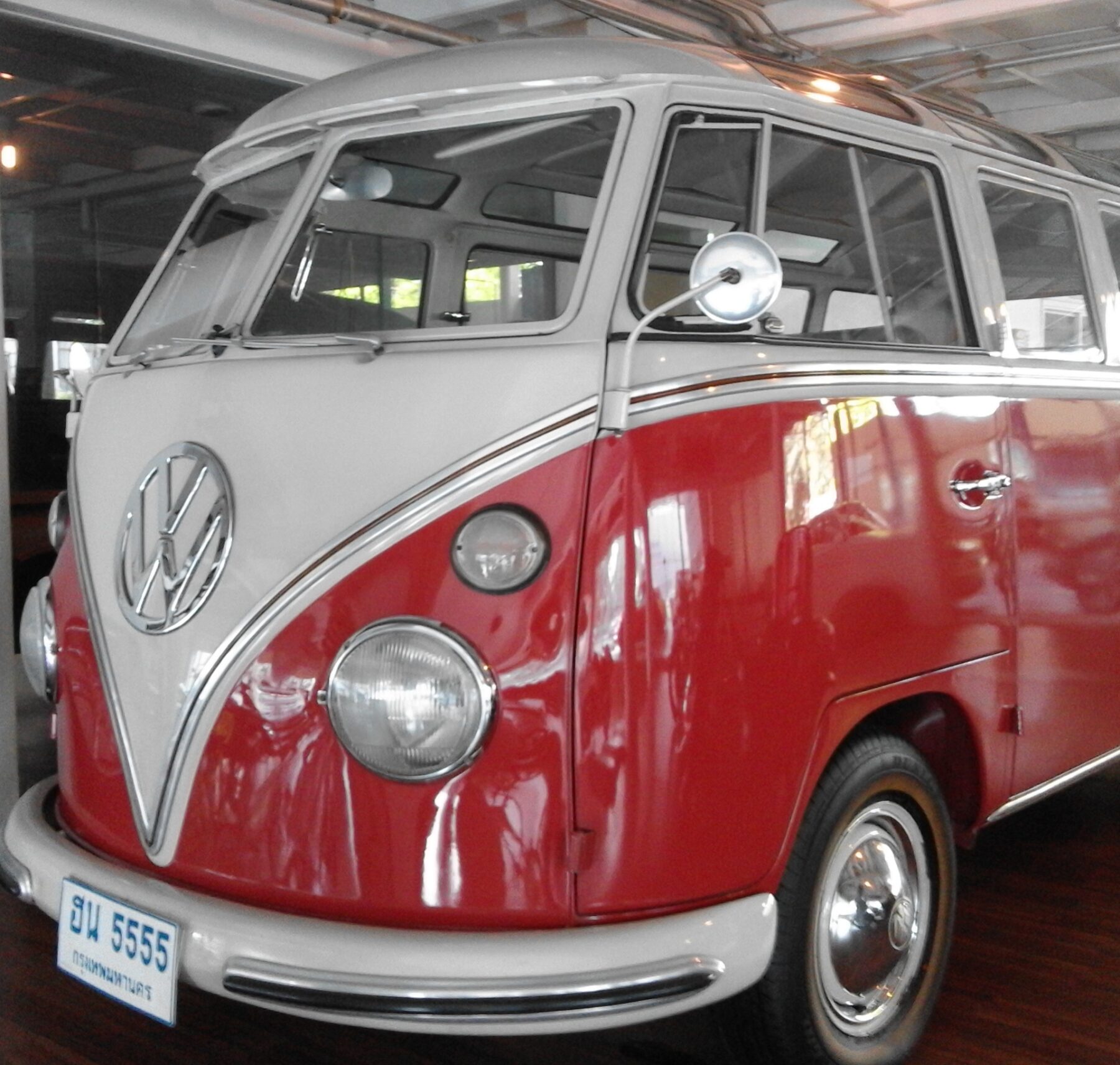 VW Bully T1 in Bangkok (2)