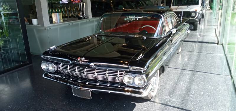 Chevrolet-Impala