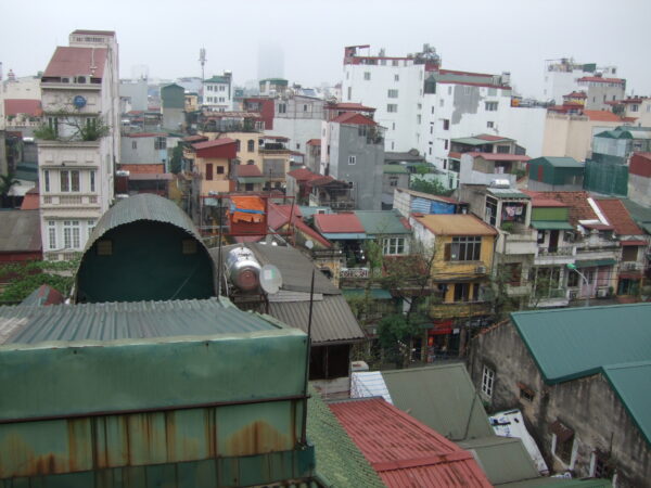 Über den Dächern von Hanoi