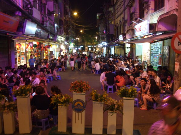 Fußgänger- und Ausgeh-Meile in Hanoi