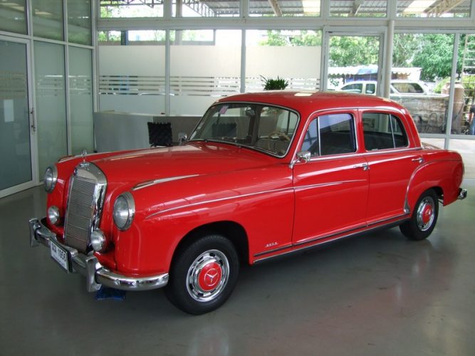 Mercedes 220 S