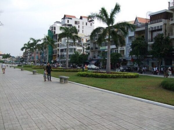 UIferpromenade mit Hotels